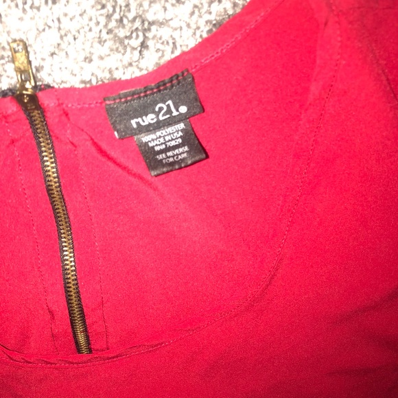 Red blouse - Picture 2 of 3